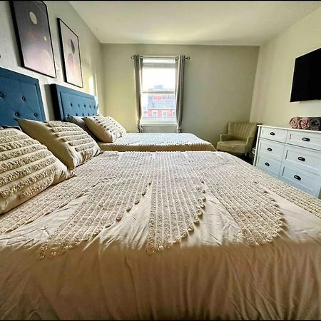 4 Bedroom 3 Bath Sleeps 10 Pet Friendly Private Backyard, 2 Car Garage, City Views, Close To All Stadiums And Casino Pittsburgh Kültér fotó