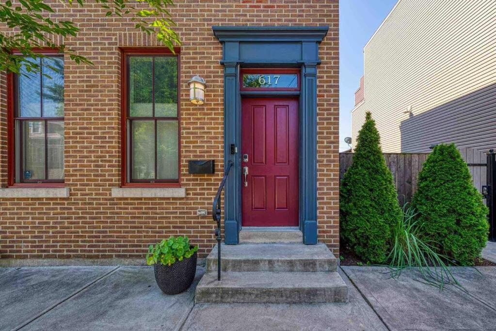 4 Bedroom 3 Bath Sleeps 10 Pet Friendly Private Backyard, 2 Car Garage, City Views, Close To All Stadiums And Casino Pittsburgh Kültér fotó