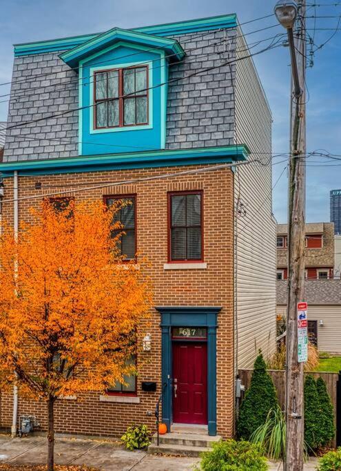 4 Bedroom 3 Bath Sleeps 10 Pet Friendly Private Backyard, 2 Car Garage, City Views, Close To All Stadiums And Casino Pittsburgh Kültér fotó