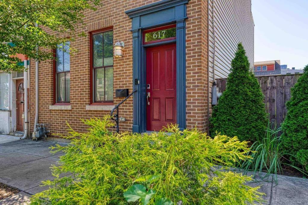4 Bedroom 3 Bath Sleeps 10 Pet Friendly Private Backyard, 2 Car Garage, City Views, Close To All Stadiums And Casino Pittsburgh Kültér fotó