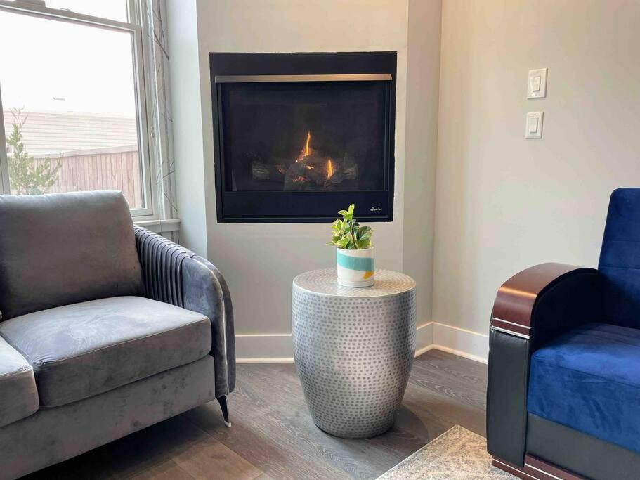 4 Bedroom 3 Bath Sleeps 10 Pet Friendly Private Backyard, 2 Car Garage, City Views, Close To All Stadiums And Casino Pittsburgh Kültér fotó