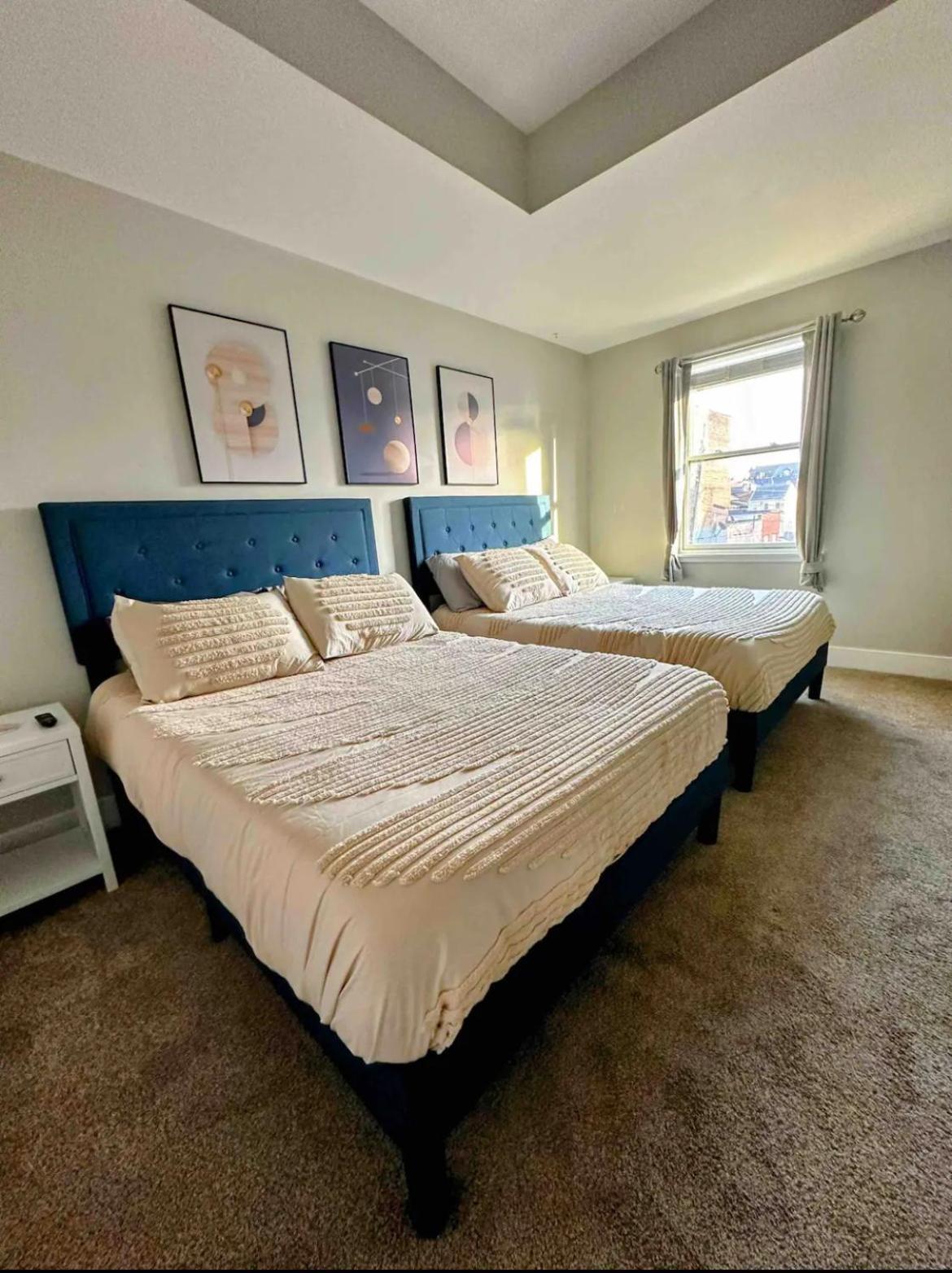 4 Bedroom 3 Bath Sleeps 10 Pet Friendly Private Backyard, 2 Car Garage, City Views, Close To All Stadiums And Casino Pittsburgh Kültér fotó